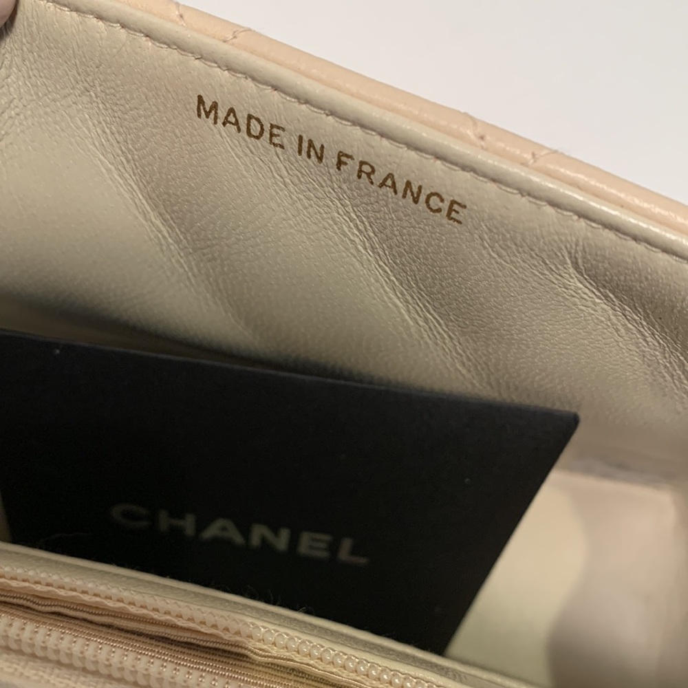 CHANEL Vintage ⭐️ Very RARE 24k Real Gold Soft Beige Flap 2.55 Quilted Bag HW - Picture 12 of 16
